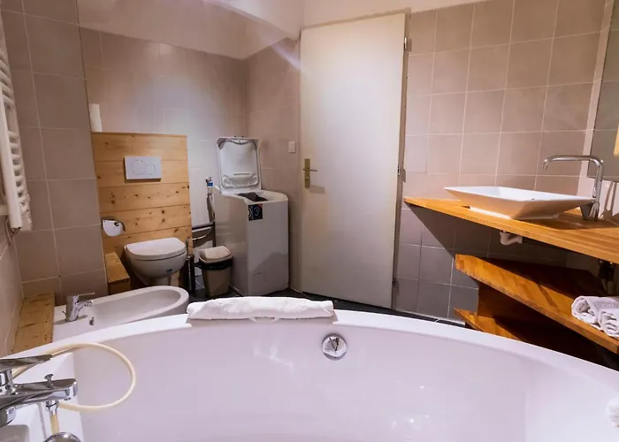 L'outa - Center Of - Mont-blanc View Chamonix Mont Blanc