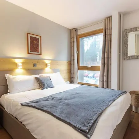 L'outa - Center Of - Mont-blanc View Шамони