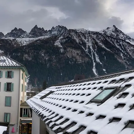 L'outa - Center Of - Mont-blanc View * シャモニー